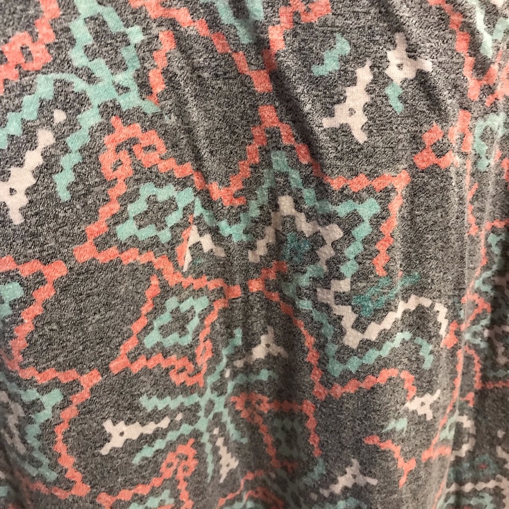Lularoe Randy Tee - Picture 3 of 3